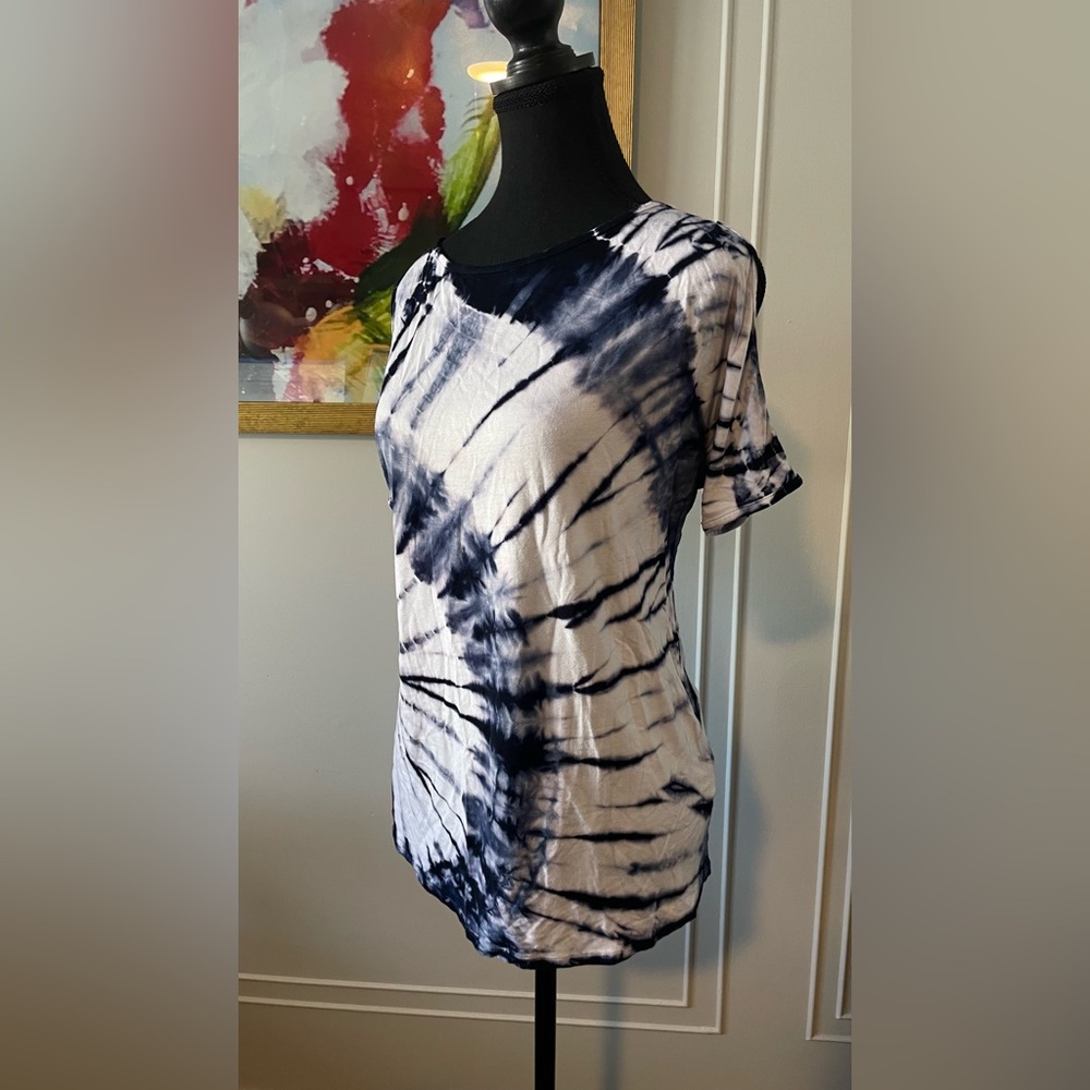 Beach Coverup/NWOT Off-the-shoulder Tie-Dye Top T-Shirt Sz S